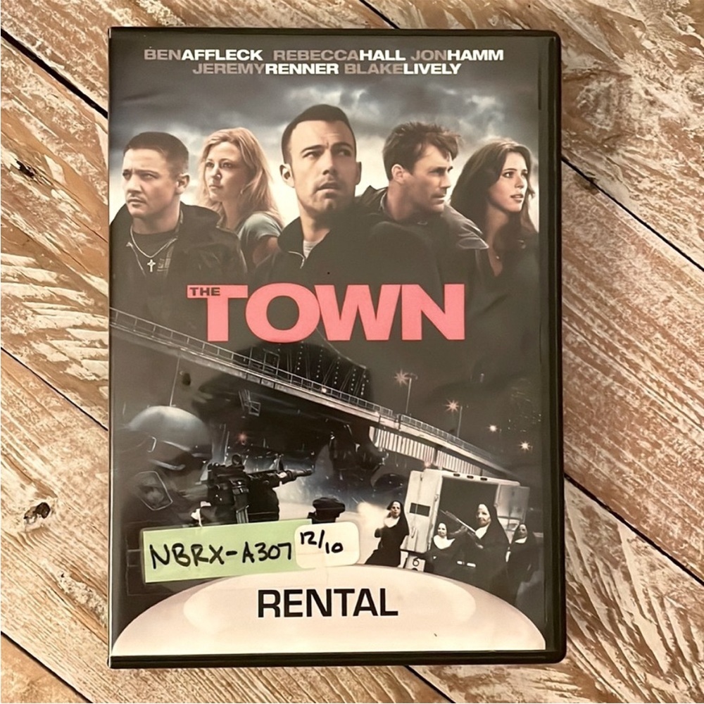 3/$15 u pick dvds📀or 1 for $9~ The Town